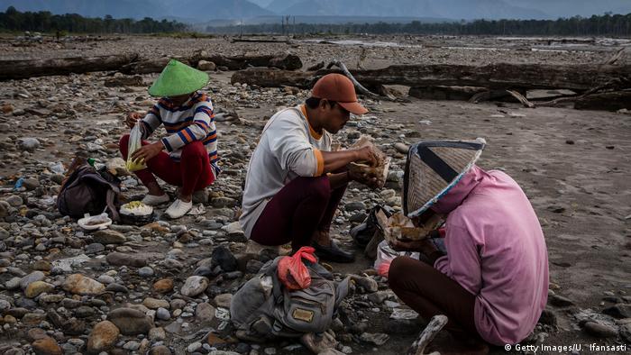 Indonesien Illegale Goldsuche in Timika (Getty Images/U. Ifansasti)
