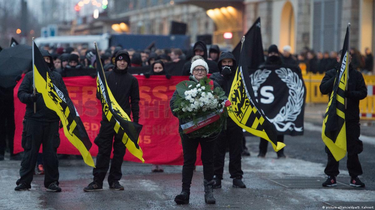 Neo Nazis Rally In Dresden Ahead Of War Anniversary Dw 02 11 2017