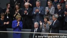 رئيس البرلمان الألماني يشيد بالرئيس المنتهية ولايته غاوك