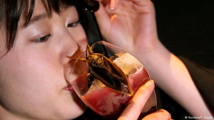 Japan's insect specialties for Valentine's Day (Reuters/T. Hanai)
