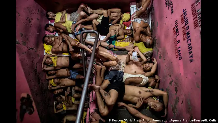 World Press Photo Awards 2017 World Press Photo Awards 2017 - General News - Third Prize, Singles - Noel Celis, Agence France-Presse - Life Inside The Philippines' Most Overcrowded Jail (Reuters/World Press Photo Foundation/Agence France-Presse/N. Celis)