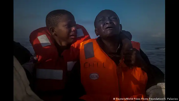 World Press Photo Awards 2017 World Press Photo Awards 2017 - General News - Second Prize, Singles - Santi Palacios - Left Alone (Reuters/World Press Photo Foundation/S. Palacios)