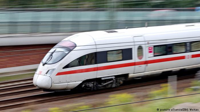 Deutschland Bahn bindet ICE-Neubaustrecke in Leipzig ein (picture-alliance/ZB/J. Woitas)