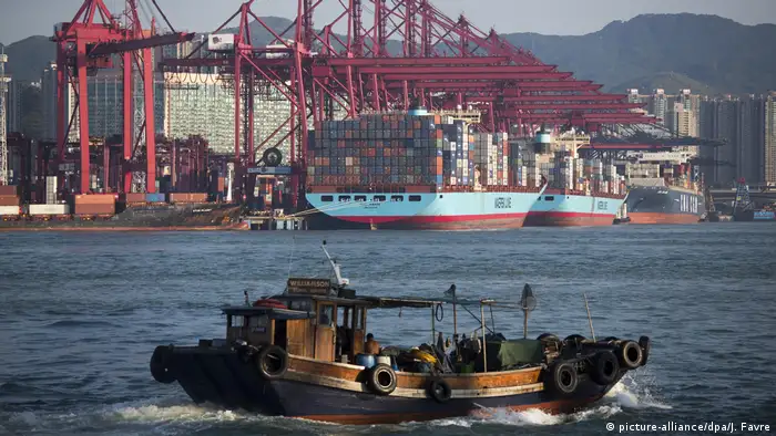 Containerhafen von Hongkong (picture-alliance/dpa/J. Favre)