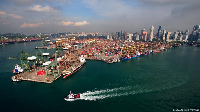 Containerhafen von Singapur (picture-alliance/dpa)