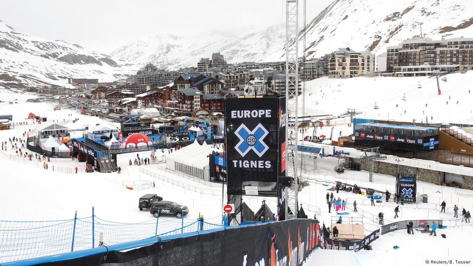 Курорт в фрагцу французский альпах название. Courchevel (куршевель), франция. I зимние олимпийские игры в шамони (франция). Французские альпы год проведения олимпийских. Болгария банско горнолыжка.