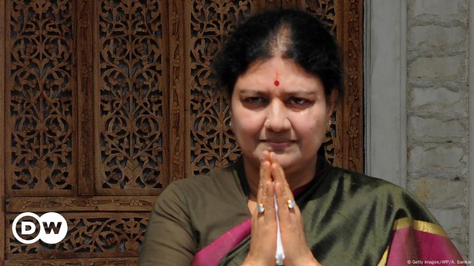 How educated is VK Sasikala? - India Today