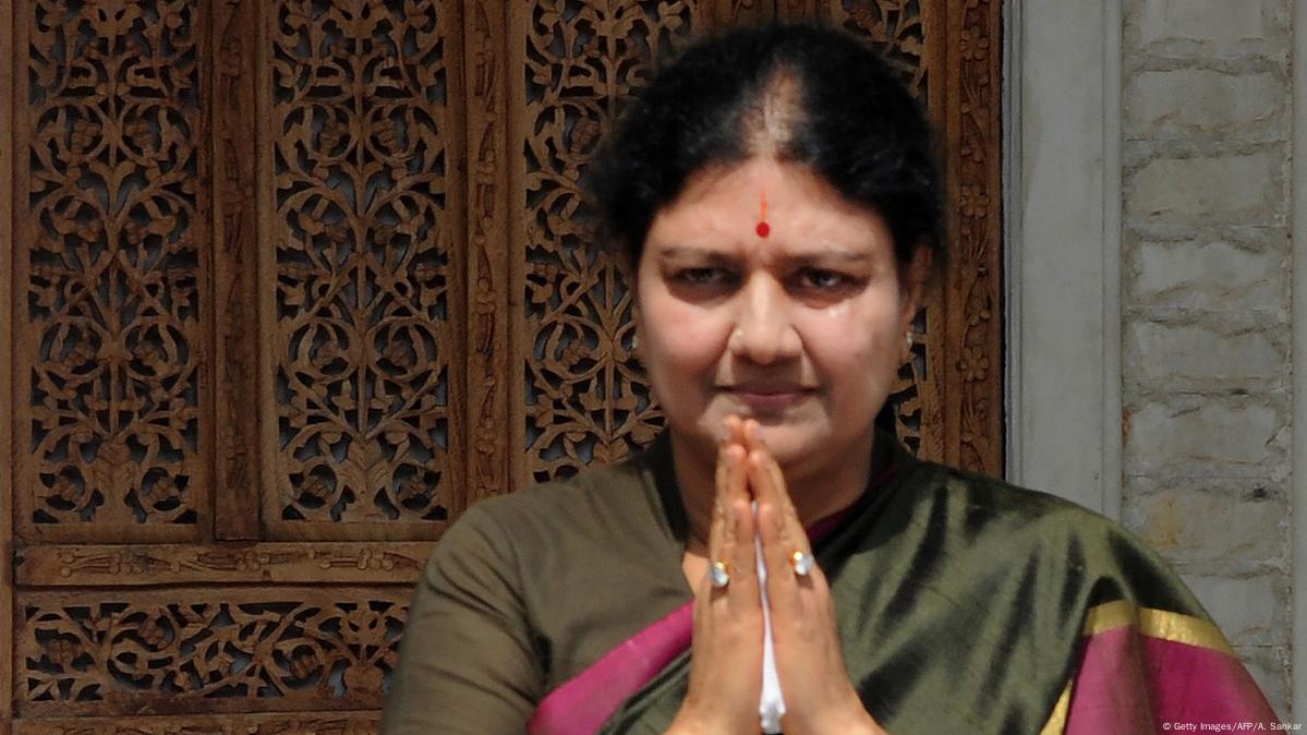 Expelled AIADMK leader VK Sasikala quits politics; says 'will pray Amma  govt is formed in Tamil Nadu' - The Economic Times