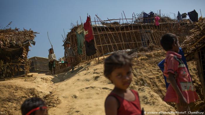 Bangladesch Rohingya Flüchtlinge in Kutupalong Flüchtlingslager (picture-alliance/NurPhoto/T. Chowdhury)