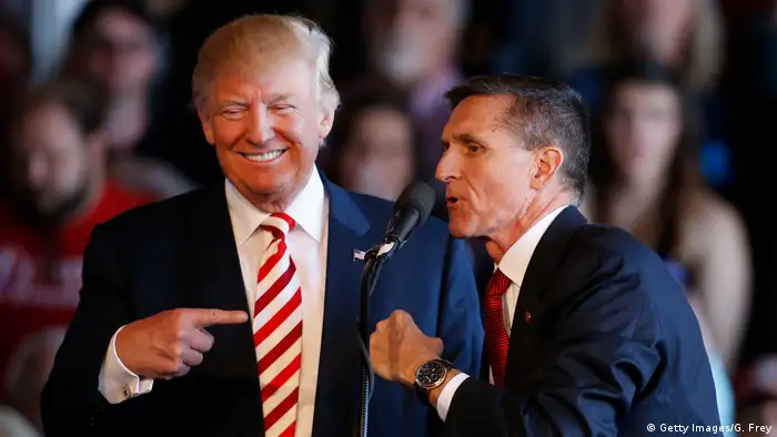 USA Donald Trump mit Michael Flynn im Wahlkampf