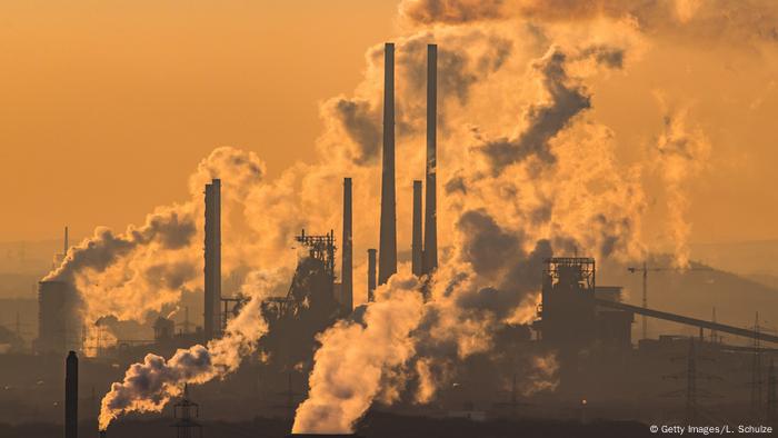 Oberhausen factory emissions (Getty Images/L. Schulze)