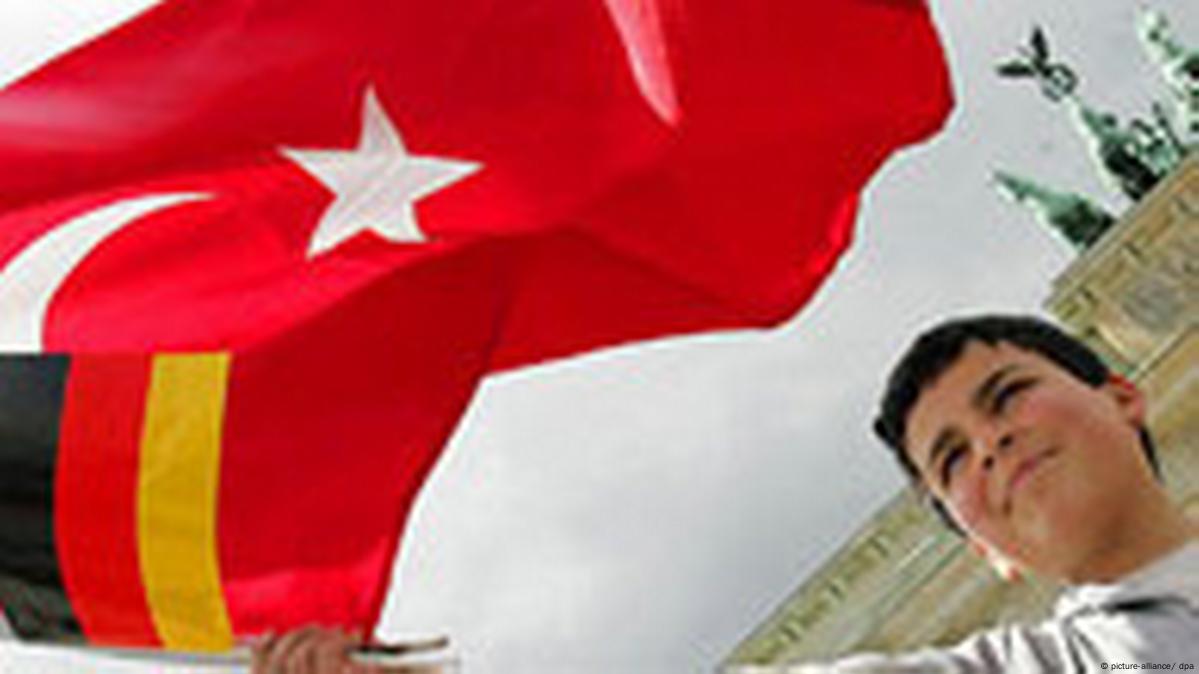 Going back home – DW – 07/30/2010