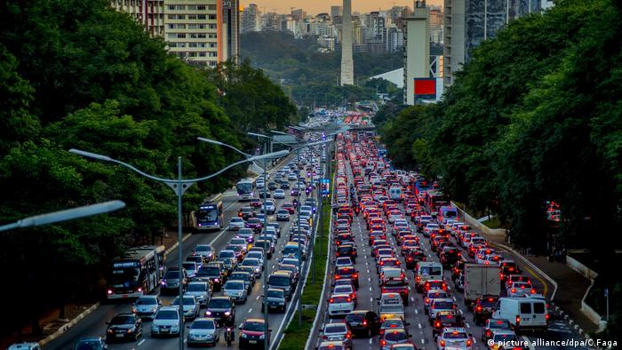 Brasil Pode Ver Explosao Do Caos No Transito Noticias E Analises Sobre Os Fatos Mais Relevantes Do Brasil Dw 05 06 2019