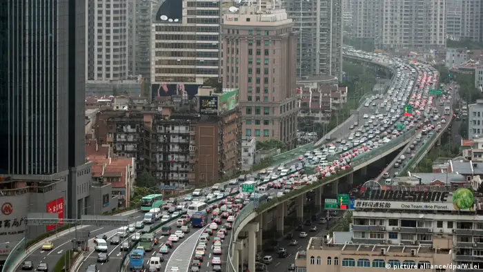 Verkehrschaos in Shanghai vor dem Nationalfeiertag China (picture alliance/dpa/W.Lei)