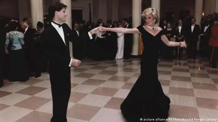 Diana Her Fashion Story Ausstellung London (picture alliance/AP Photo/Ronald Reagan Library)