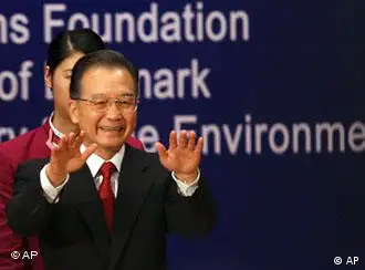 中国总理温家宝在去年北京气候保护大会上
