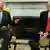 Pedro Pablo Kuczynski e Donald Trump conversam com a imprensa após reunião na Casa Branca