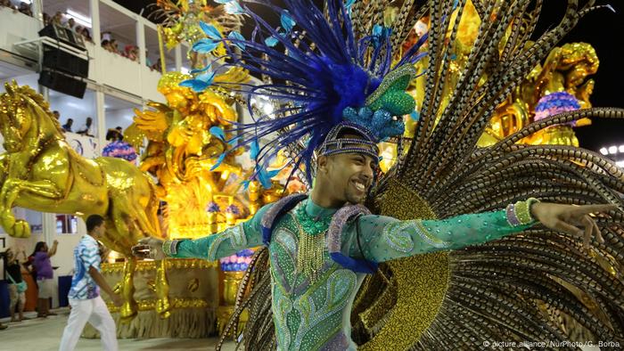 Brasilien Karneval (picture alliance/NurPhoto/G. Borba)