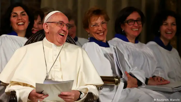 Rom Papst bei einem Besuch der anglikanischen Allerheiligen-Kirche (Reuters/A. Bianchi)