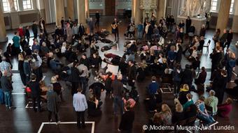 Marina Abramovic Performance