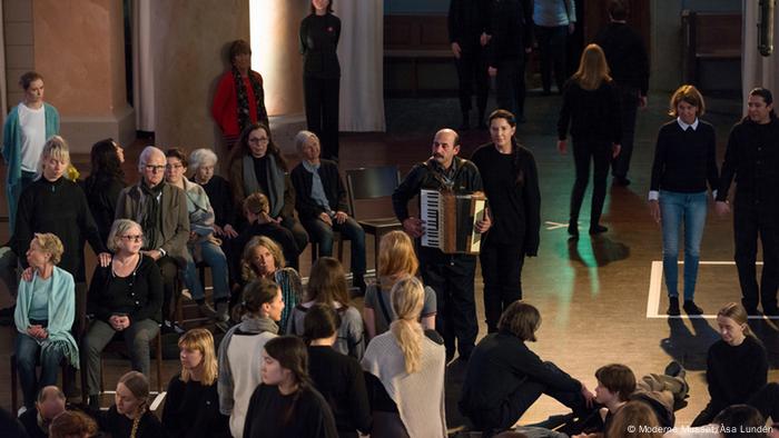 Marina Abramovic Performance