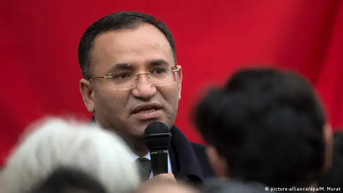 Türkei Bekir Bozdag Justizminister (picture-alliance/dpa/M. Murat)