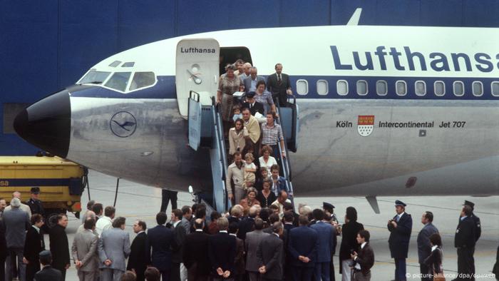 Lufthansa Landshut 1977 - 2017Rückkehr der Landshut-Geiseln nach Frankfurt (picture-alliance/dpa/dpaweb)