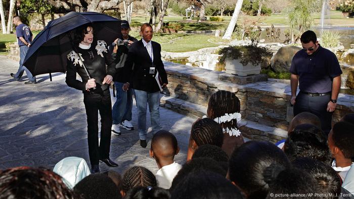 Iliotx9ht0xdwm https www dw com en michael jacksons neverland ranch sells at huge discount a 56055956