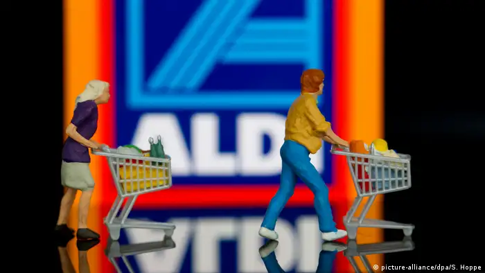 Aldi Süd - Plastikfiguren mit Einkaufswagen
