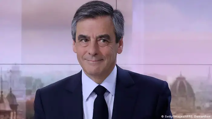 Frankreich Francois Fillon im TV-Interview in Paris (Getty Images/AFP/J. Demarthon)