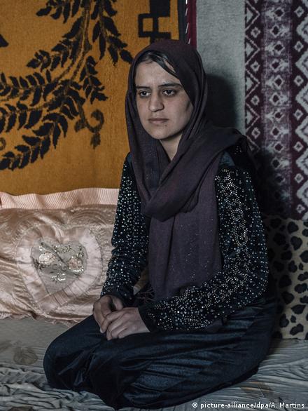 IS fighters torture Sunni Arab women: HRW â€“ DW â€“ 02/20/2017