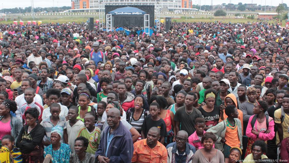 Eight die in Zambia as food handout turns into stampede – DW – 03/06/2017