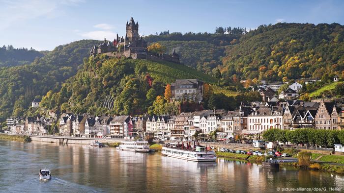 Deutschland Burg Cochem (picture-alliance/dpa/G. Hellier)
