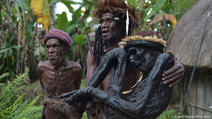 Mumi Di Suku Dani Papua Semua Konten Media Dw 10 03 2017 Mumi Di Suku Dani Papua Semua Konten Media Dw 10 03 2017