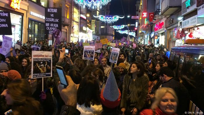 Türkei Istanbul Frauenmarsch 8 März