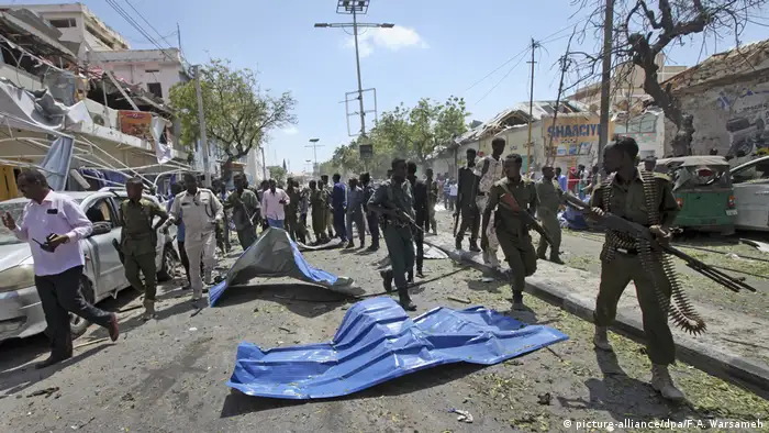 Anschlag in Mogadischu (picture-alliance/dpa/F.A. Warsameh)