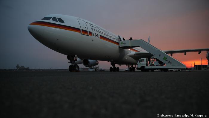 Deutschland Regierungsflugzeug vor Start nach Washington (picture-alliance/dpa/M. Kappeler)