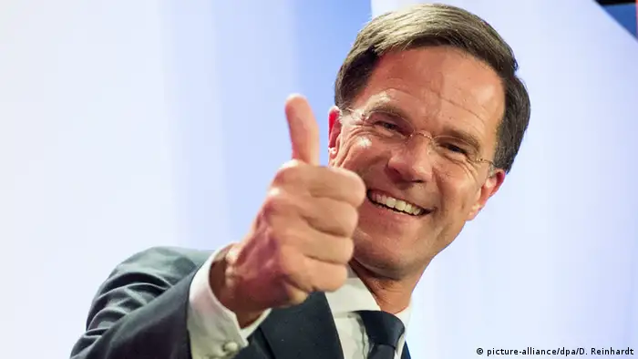 Niederlande Wahlen Mark Rutte in Den Haag (picture-alliance/dpa/D. Reinhardt)
