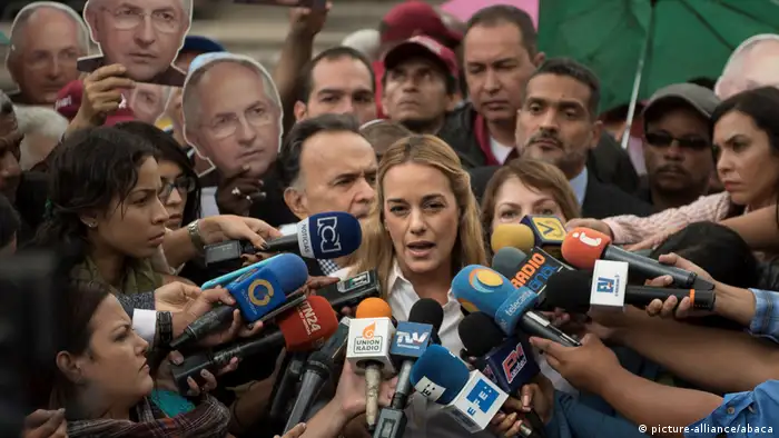 Venezuela Lilian Tintori in Caracas (picture-alliance/abaca)