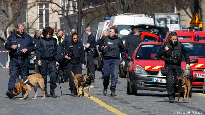 Explota carta bomba en la oficina del FMI en París