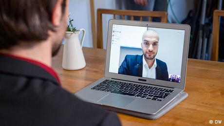 Pepe a trouvé un investisseur qui souhaite en savoir plus sur son idée.