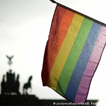 NRK Норвегия : норвежский флот принял участие в гей-параде