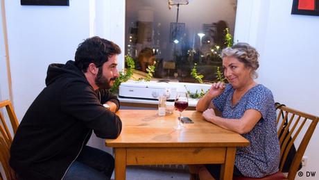 Inge, Tarek’le yeni tanıdığı Jacques hakkında konuşuyor.