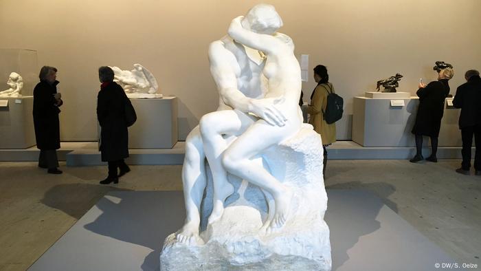 تندیس بوسه از رودین مجسمه‌ساز مشهور فرانسوی