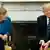 Ангела Меркель в Белом доме спрашивает у Дональда Трампа, не хочет ли он пожать ей руку
