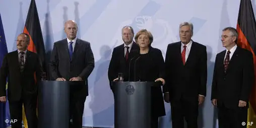 Angela Merkel u.a. zu Hilfen für Opel PANO