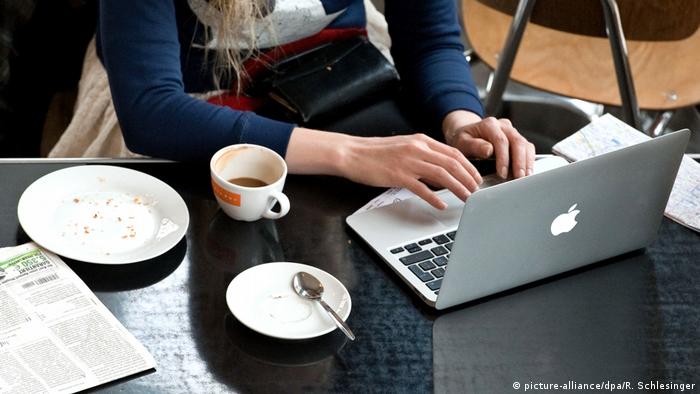 Richterbund Kritisiert Minister Entwurf Zu Internet Hetze DW Deutsch 