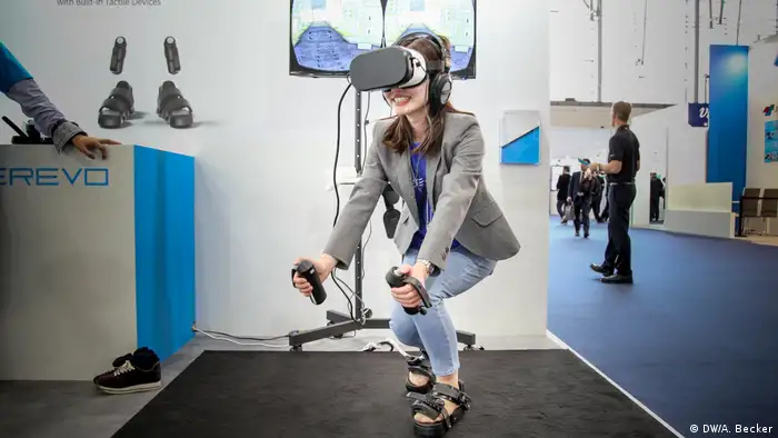 Cebit 2017 – Virtual Reality (DW/A. Becker)