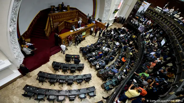 Venezuela Parlament Debatte OAS (Getty Images/AFP/F. Parra)