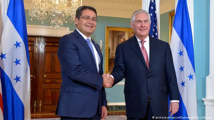 USA Rex Tillerson trifft Juan Orlando Hernández (picture-alliance/Zumapress/G. Johnson)